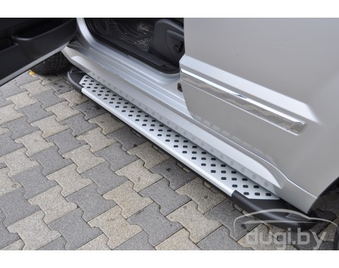 Пороги алюминиевые "Artemis" для Grand Cherokee (2004-2010).